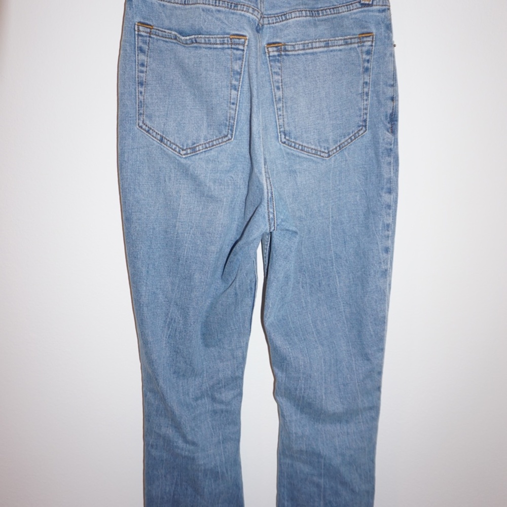 Abercrombie and Fitch "The 90s Slim Straight Ultra High Rise"